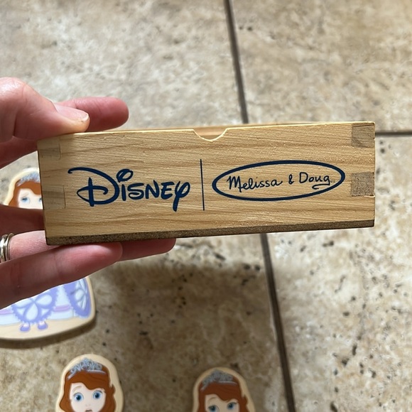 Melissa and Doug Sophia the first wooden mix and match dress up toy - Picture 7 of 9